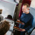 tim-raue-an-bord-einer-eurowings-maschine.jpg