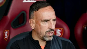 us-salernitana-v-ssc-napoli-serie-a-tim-franck-ribery-technical-assistant-of-us-salernitana-looks-on.webp