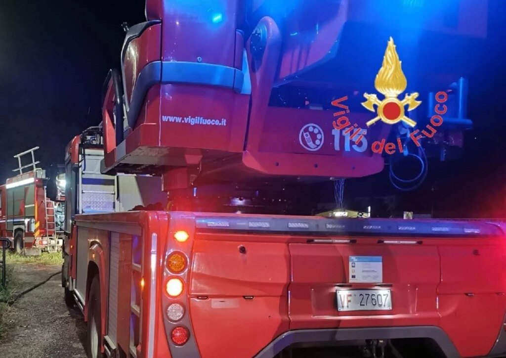 vigili_fuoco_notte_rit.jpeg