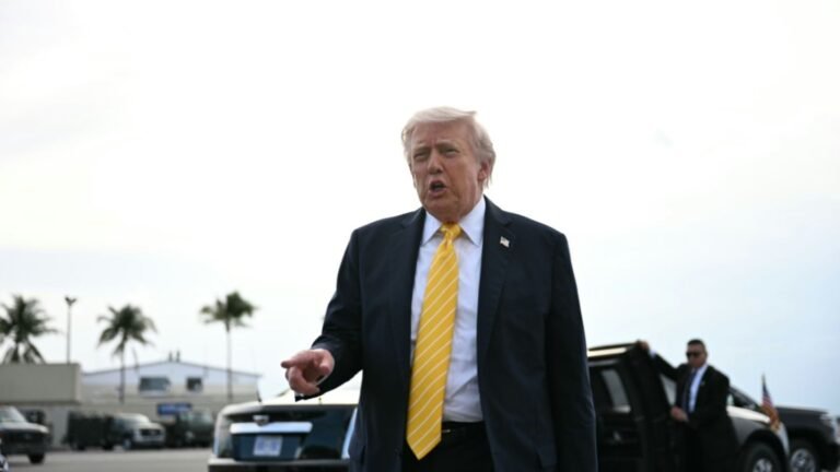 03-uspraesident-donald-trump-am-samstag-in-west-palm-beach-27d7483c4dc7278f.jpg