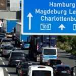 04-stau-auf-autobahn-in-berlin-ef022ed0086ee209.jpg