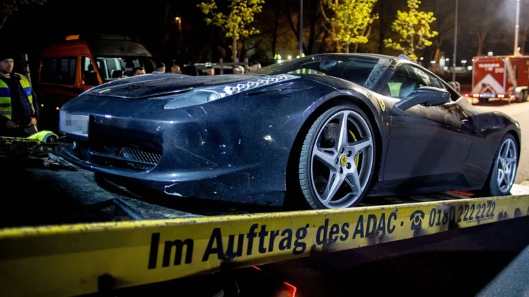 15-042022-duisburg-die-polizei-kontrolliert-am-karfreitag-carfreitag-carfriday-an-mehreren-stellen-i.webp