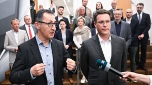 30-04-2026-Baden-Wuerttemberg-Stuttgart-Cem-Oezdemir-l-Buendnis-90-Die-Gruenen-und-Manuel-Hagel-r-CD.jpeg