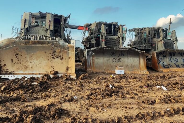 36cca9b_upload-1-fax8oemlrez6-still-collapse-3.jpg