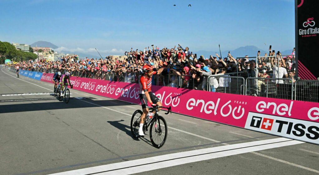 9525512_11175837_8835848_14174733_giro_d_italia_napoli_2022e.jpg