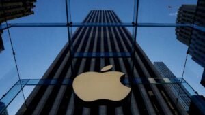 FILE-PHOTO-The-Apple-logo-is-seen-during-the-preview-of-the-redesigned-and-reimagined-Apple-Fifth-Av.jpeg