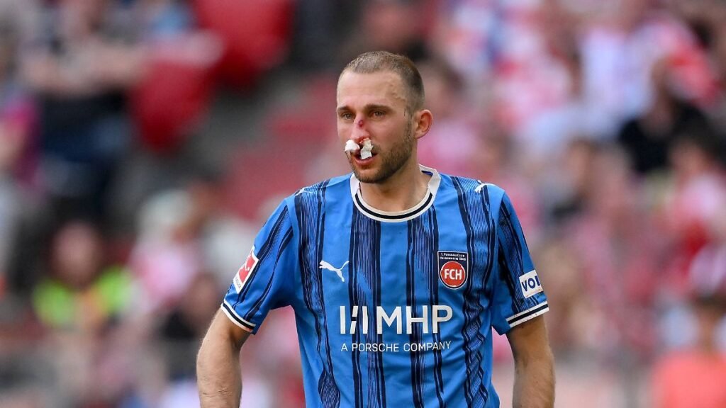 Fussball-1-Bundesliga-Saison-2025-2026-32-Spieltag-FC-Bayern-Muenchen-1-FC-Heidenheim-02-05-2026-Jon.jpeg