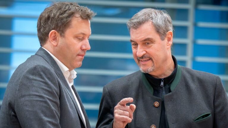 Lars-Klingbeil-und-Markus-Soeder-bei-der-Konferenz-der-Ministerpraesidenten-der-Laender-im-Kanzleram.jpeg