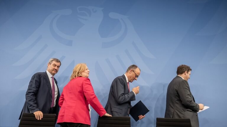 Markus-Soeder-CSU-Ministerpraesident-von-Bayern-und-CSU-Vorsitzender-Baerbel-Bas-SPD-Bundesarbeitsmi.jpeg
