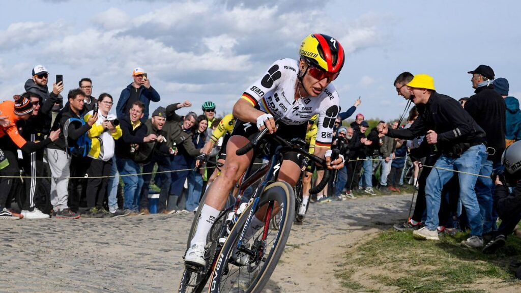 ROT-Siegerin-Koch-Franziska-GER-Team-FDJ-United-SUEZ-Frauen-Paris-Roubaix-2026-Paris-Roubaix-ParisRo.jpeg