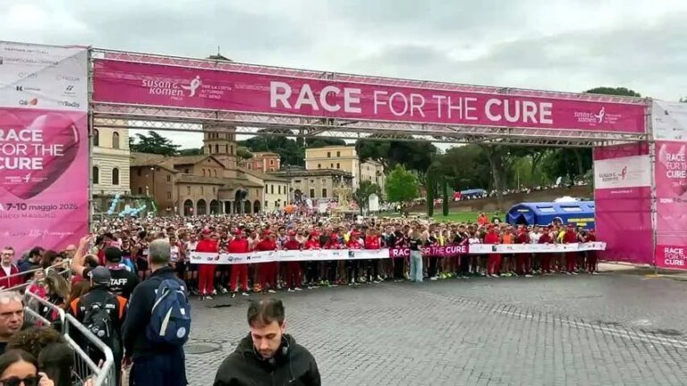 a_roma_l_onda_rosa_per_race_for_the_cure_spot_e_prevenzione_tumore_al_seno_-_video.jpeg