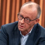 caren-miosga-mit-ihrem-gast-bundeskanzler-friedrich-merz-cdu-ndrthomas-ernst-honorarfrei-verwendung.webp