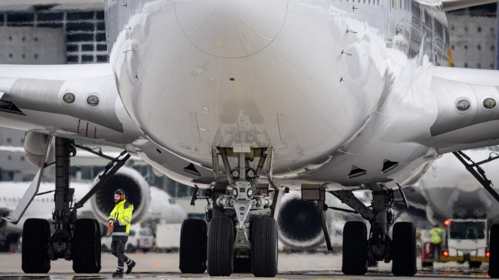 flugzeug-flughafen-104.jpg