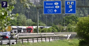 fuer-eine-demonstration-gegen.webp.webp