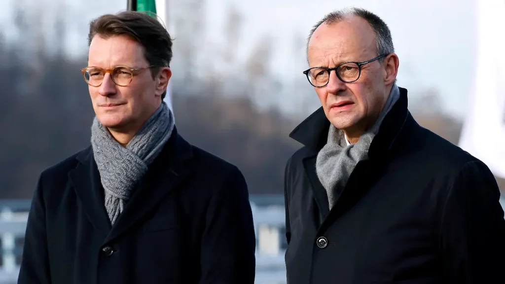 nrw-ministerpraesident-hendrik-wuest-cdu-und-bundeskanzler-friedrich-merz-cdu-bei-der-eroeffnung-der.webp