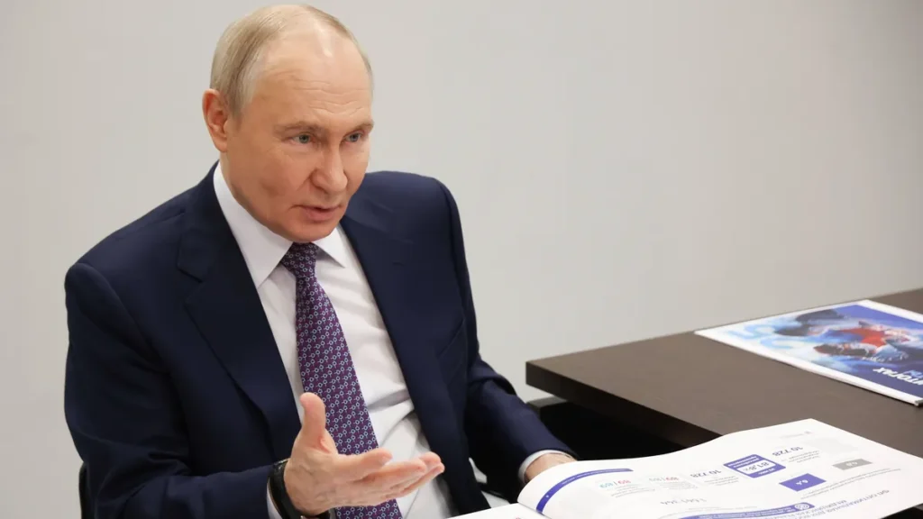 russia-moscow-april-28-2026-russia-s-president-vladimir-putin-speaks-during-a-meeting-with-russia-s.webp
