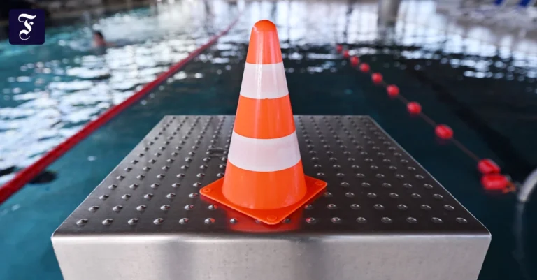 schwimmbaeder-sind-bei.webp.webp