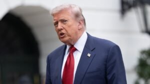 trump-rote-krawatte-100.jpg