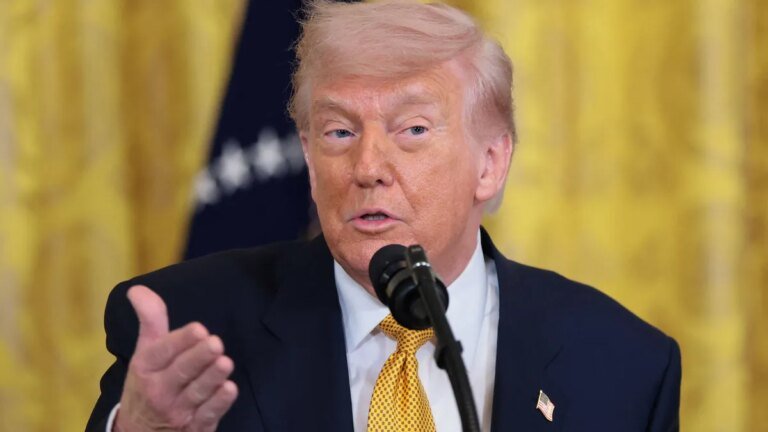 us-praesident-donald-trump-im-weissen-haus-grund-zur-freude.jpg
