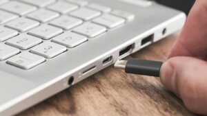 usb-c-ladekabel-laptop-1001280x720.jpeg