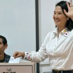 08-keiko-fujimori-bei-ihrer-stimmabgabe-in-lima-44c6c74779973a57.jpg