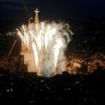 10-feuerwerk-rund-um-die-basilika-sagrada-famC3ADlia-a5aafd74bfccac8c.jpg
