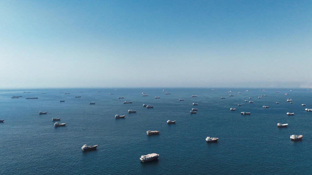 2026-06-01T164108Z-1368775655-RC23LLAV53DF-RTRMADP-3-IRAN-CRISIS-OMAN-HORMUZ.jpg
