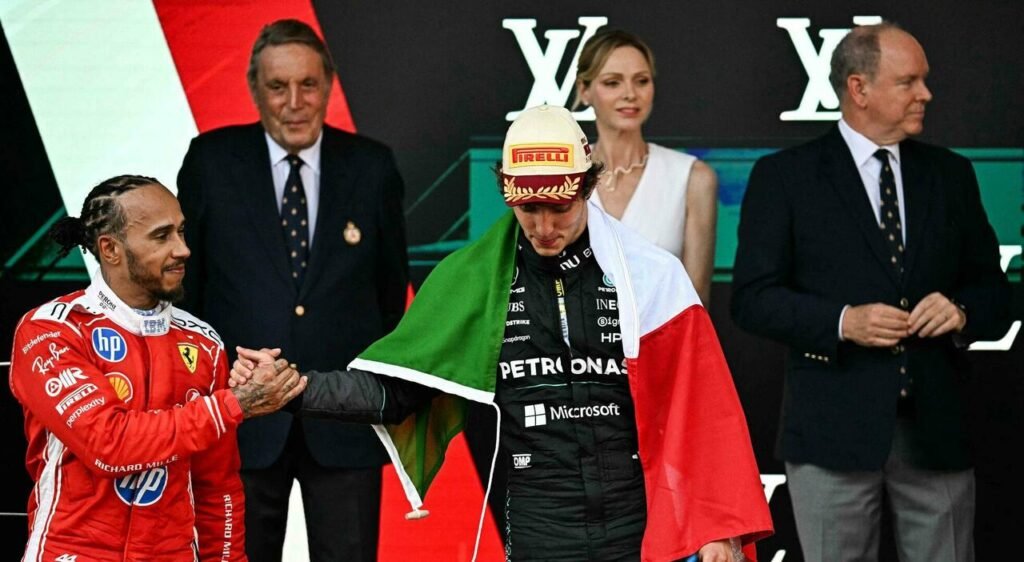 9580354_08121815_antonelli_montecarlo_podio.jpg