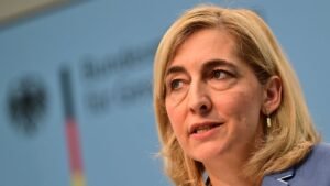 Nach-Warkens-Angaben-kann-Deutschland-bei-Bedarf-unter-anderem-ueber-das-Robert-Koch-Institut-oder-d.jpeg