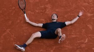 Tennis-French-Open-Roland-Garros-Paris-France-June-7-2026-Germany-s-Alexander-Zverev-celebrates-afte.jpeg