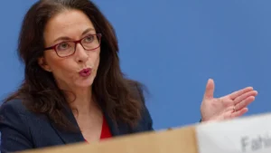 dgb-chefin-yasmin-fahimi-die-ehemalige-spd-generalsekretaerin-hat-eine-pflicht-zur-betriebsrente-ins.webp