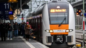 fahrplanwechsel-bei-der-bahn-weniger-nahverkehr-verkehrsverbuende-duennen-fahrplan-aus-eisenbahnverk.webp