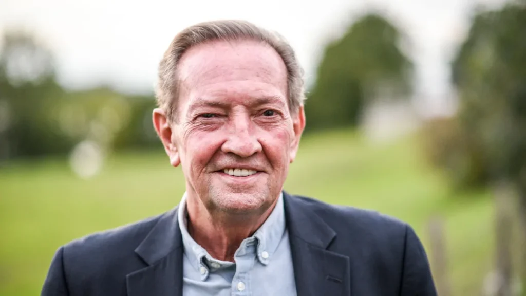 lesung-martin-walker-p-der-schrifsteller-martin-walker-am-donnerstag-den-15-102020-in-voerde-martin.webp
