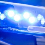 nach-dem-unfall-fuhr-der-lkw-fahrer-einfach-weiter-symbolbild.jpg