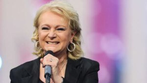 schlagersaengerin-nicole-sie-hat-ihre-krankheit-hinter-sich-gelassen.jpg