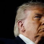 trump-am-flughafen-in-new-york.webp.webp