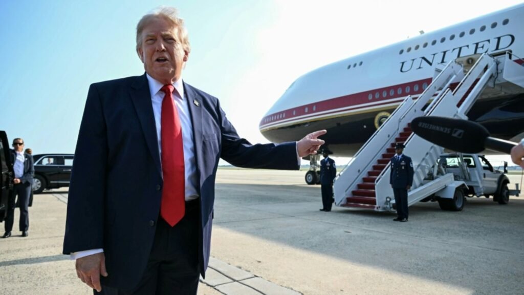 08-wunderschoen-trump-vor-dem-neuen-flieger-aus-katar-64218a669adeae9b.jpg