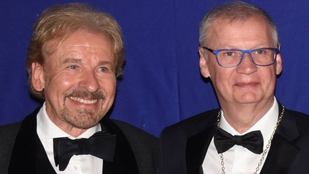 13-thomas-gottschalk-gratuliert-trotz-abmachung-16-9-spoton-article-1150083.jpg