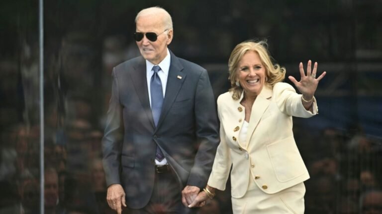 15-biden-und-seine-frau-jill-im-juni-in-chicago-5ea0f83ae8ca2a71.jpg
