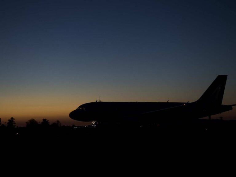 1618119541-boeing-737.jpg