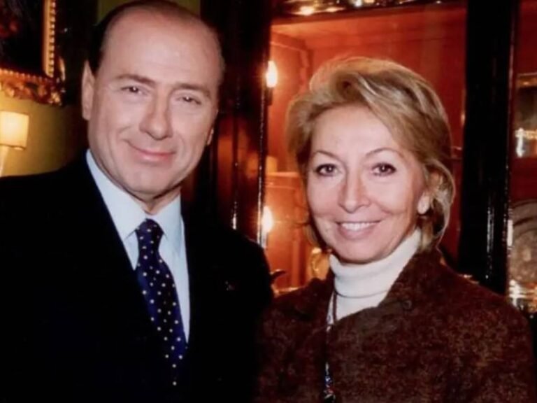 1783426122-simonetto-berlusconi.JPG