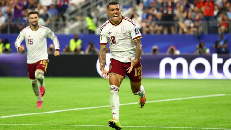 2026-07-14T202927Z-1799614021-UP1EM7E1KOBUZ-RTRMADP-3-SOCCER-WORLDCUP-FRA-ESP.jpg