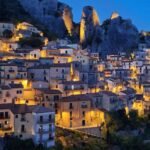 Castelmezzano20al20crepuscolo-U47182567687YhJ-1440x752@IlSole24Ore-Web.jpg