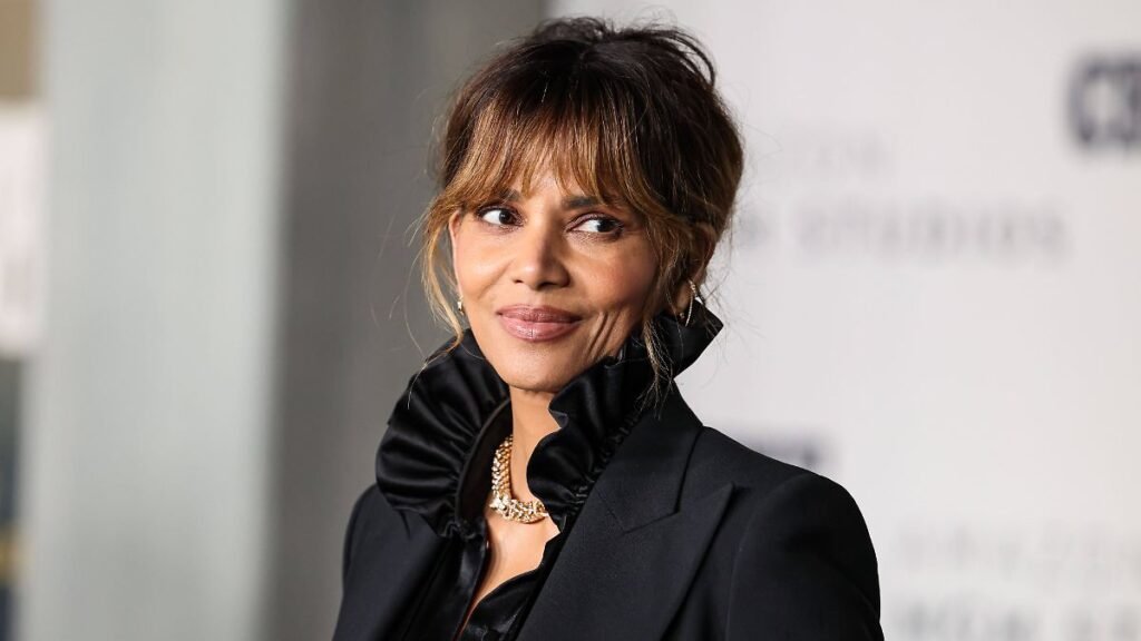 World-Premiere-Of-Amazon-MGM-Studios-Crime-101-LOS-ANGELES-CALIFORNIA-USA-FEBRUARY-10-Halle-Berry-we.jpeg