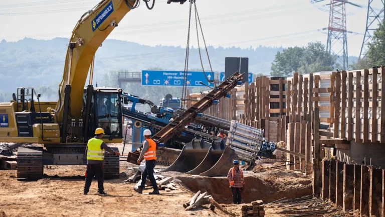 autobahn-baustelle-a-26-ost.webp