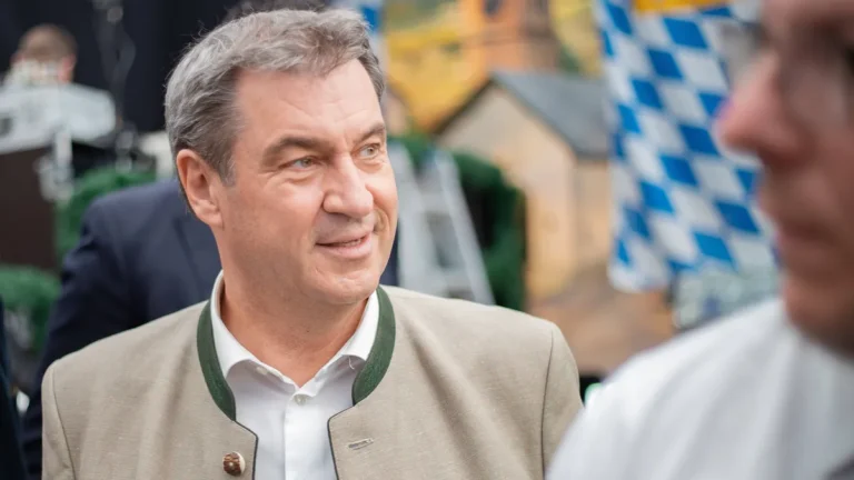 bayerns-ministerpraesident-markus-soeder-ohne-firma-aus-seinem-bundesland-haette-der-dax-im-ersten-h.webp