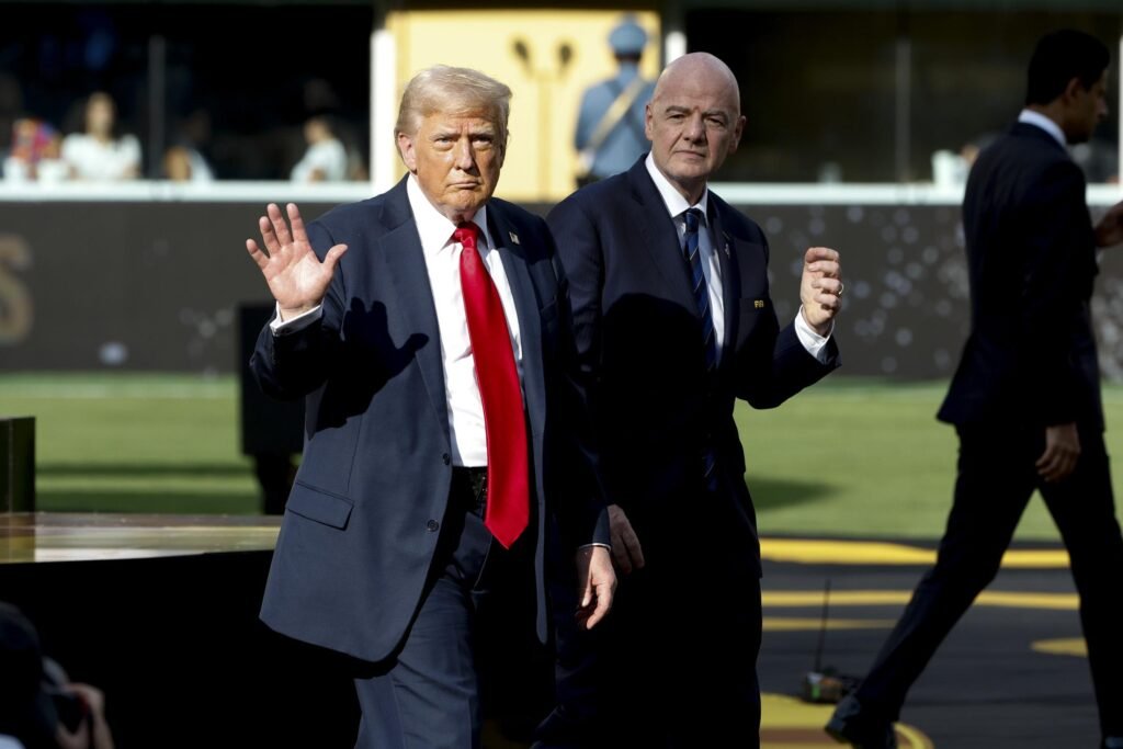 donald_trump_e_gianni_infantino.jpeg