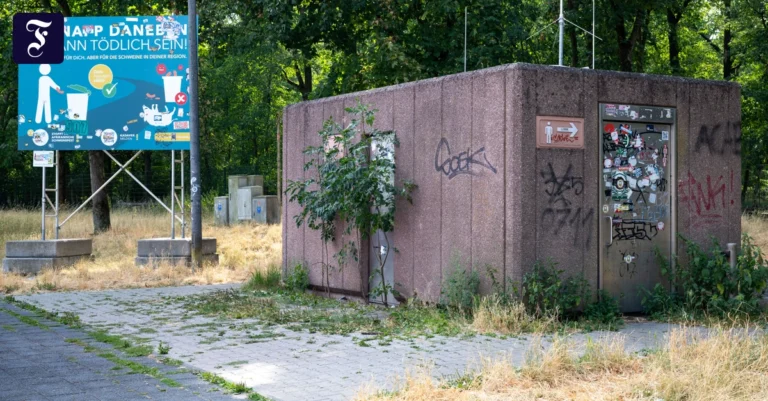 ein-hinweisschild-an-der.webp.webp