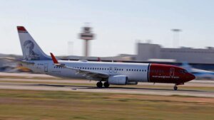 eine-norwegian-maschine-hebt-aus-palma-ab-illustration.jpg