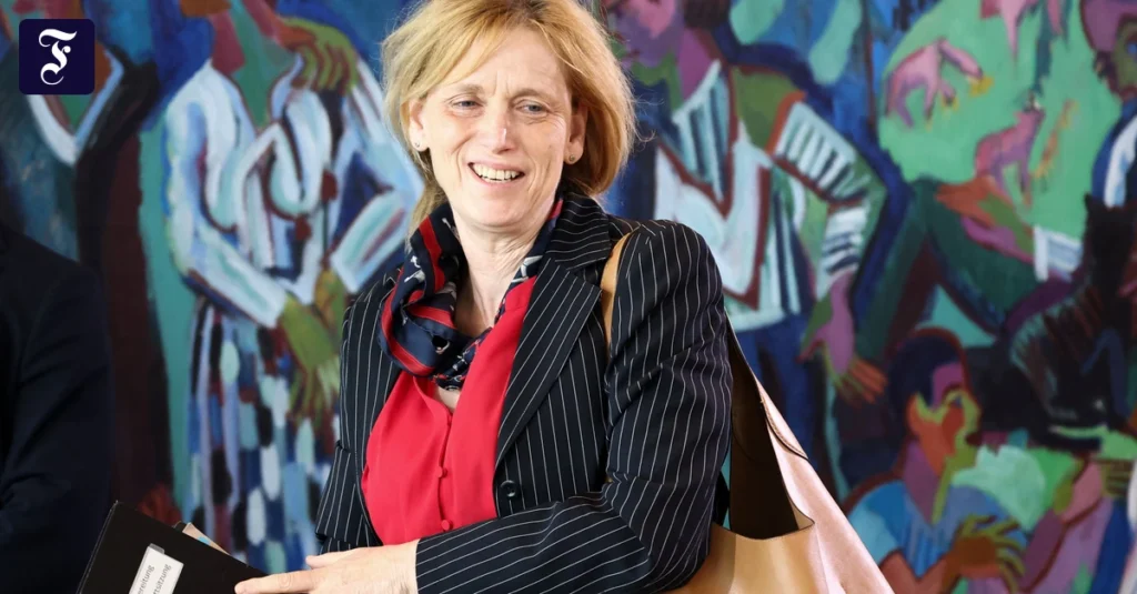 familienministerin-karin-prien.webp.webp